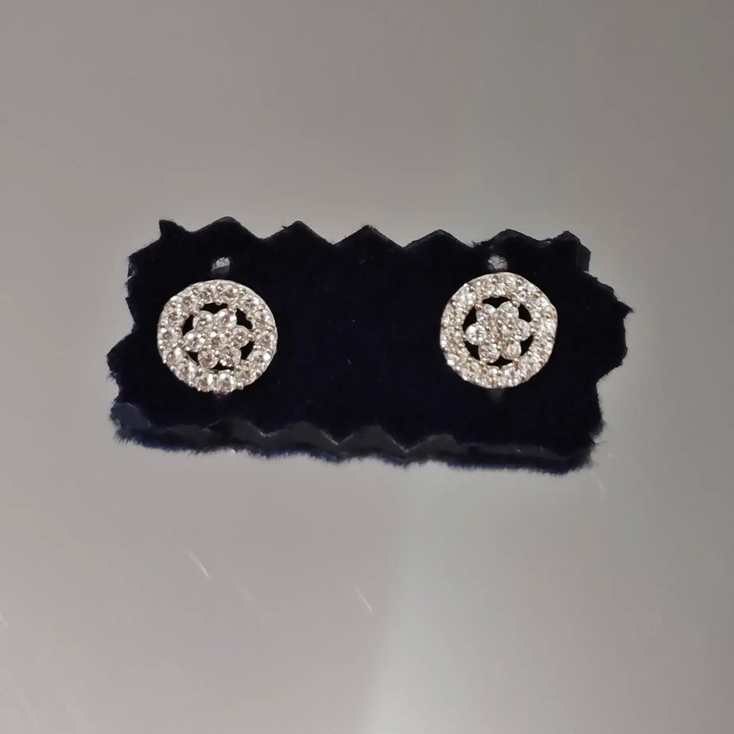 ROUND CZ SILVER EARRINGS SLV001