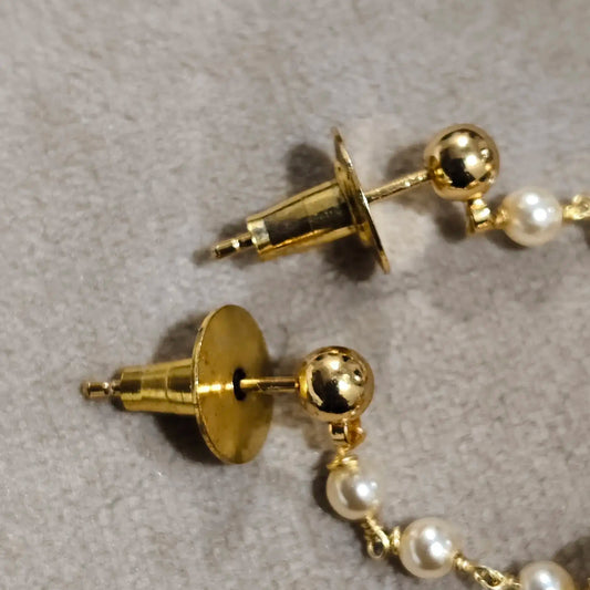 Pearl Stud Earrings HK010 White