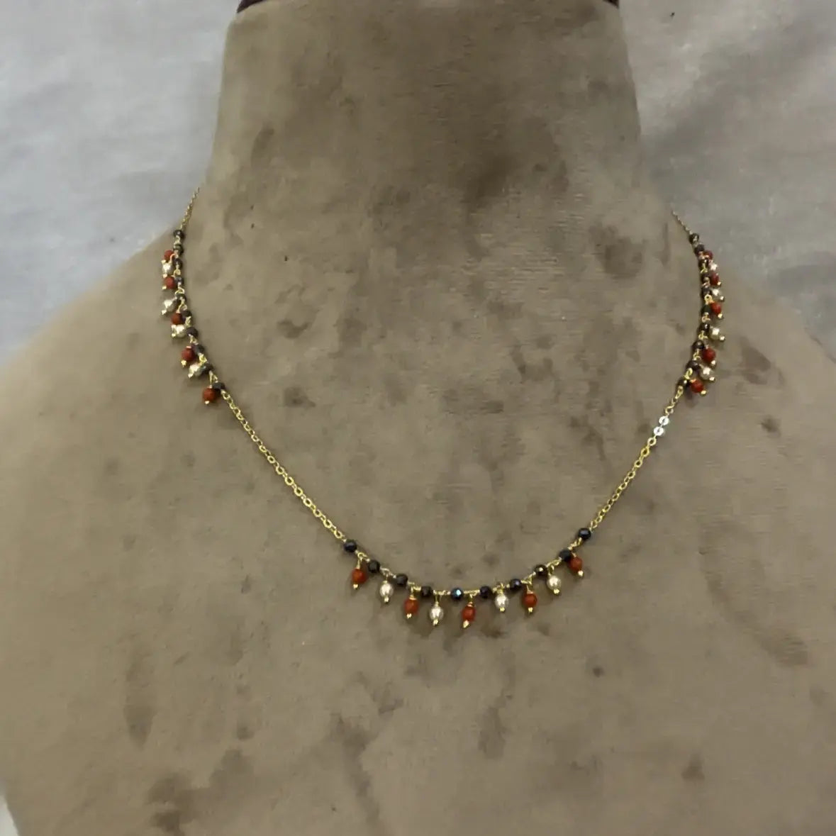 MANGALSUTRA CHAIN WITH CORAL AND PEARL Hk0261