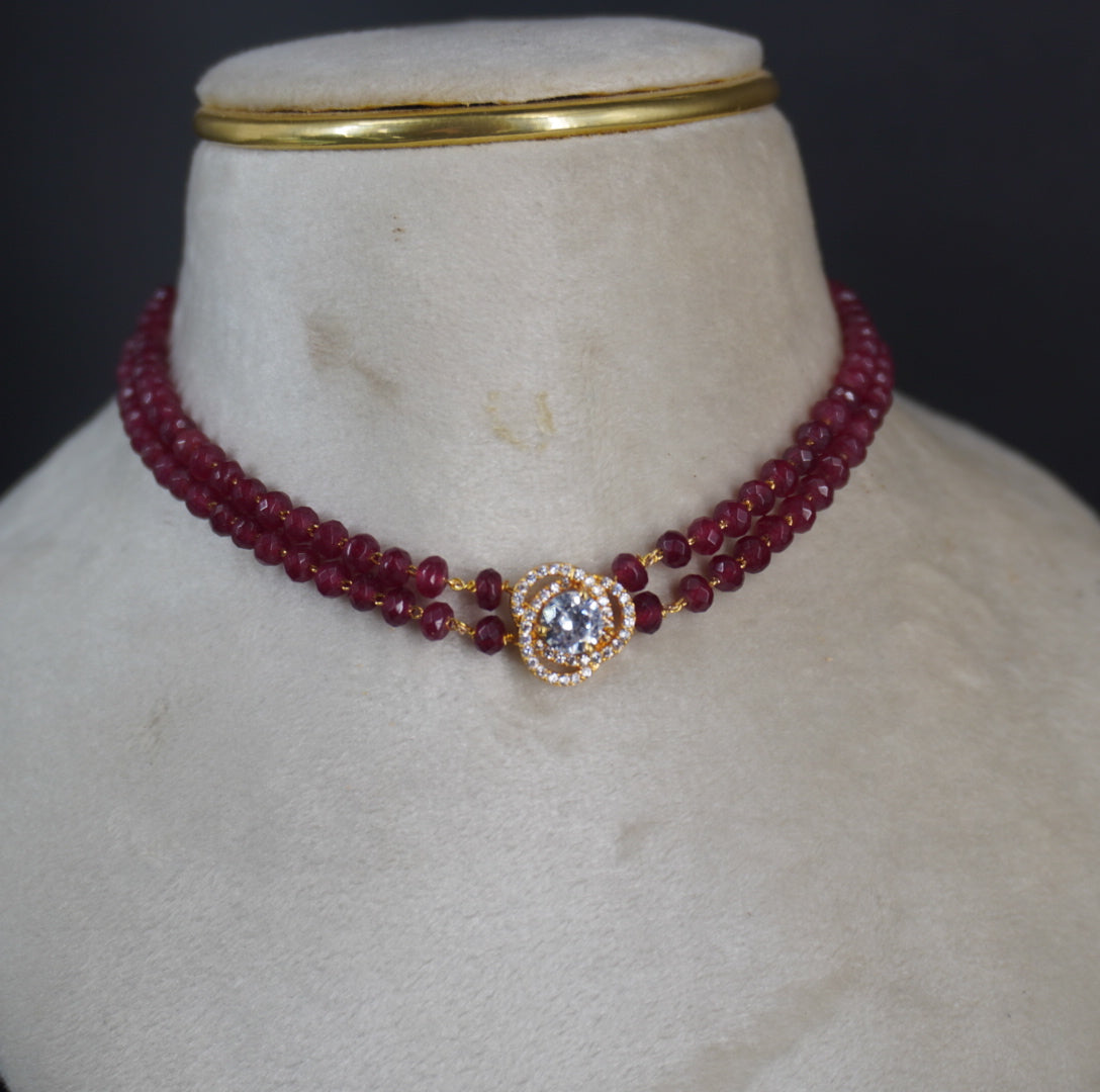 Meroon chocker