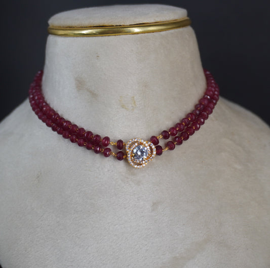 Meroon chocker